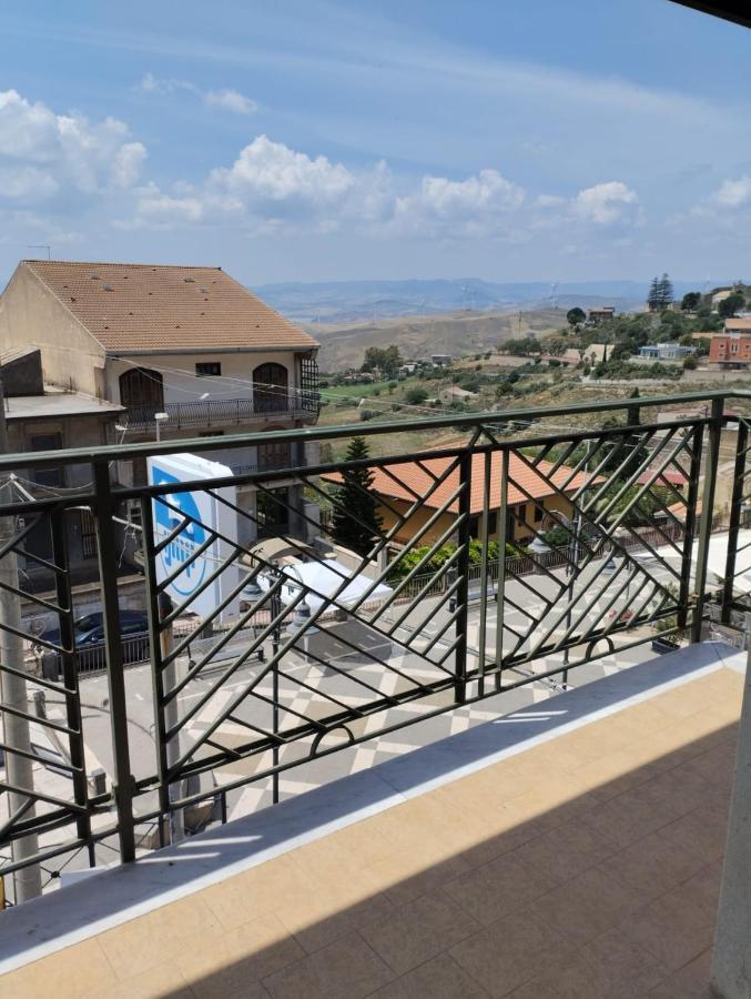 Aurhouse Hotel Castel di Iudica Kültér fotó